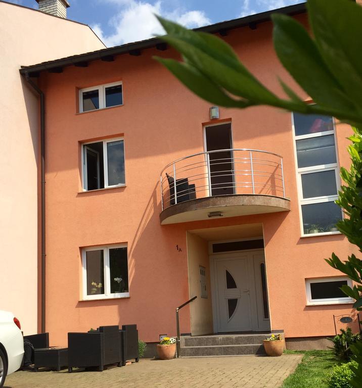 Apartments Corina Zagreb Buitenkant foto